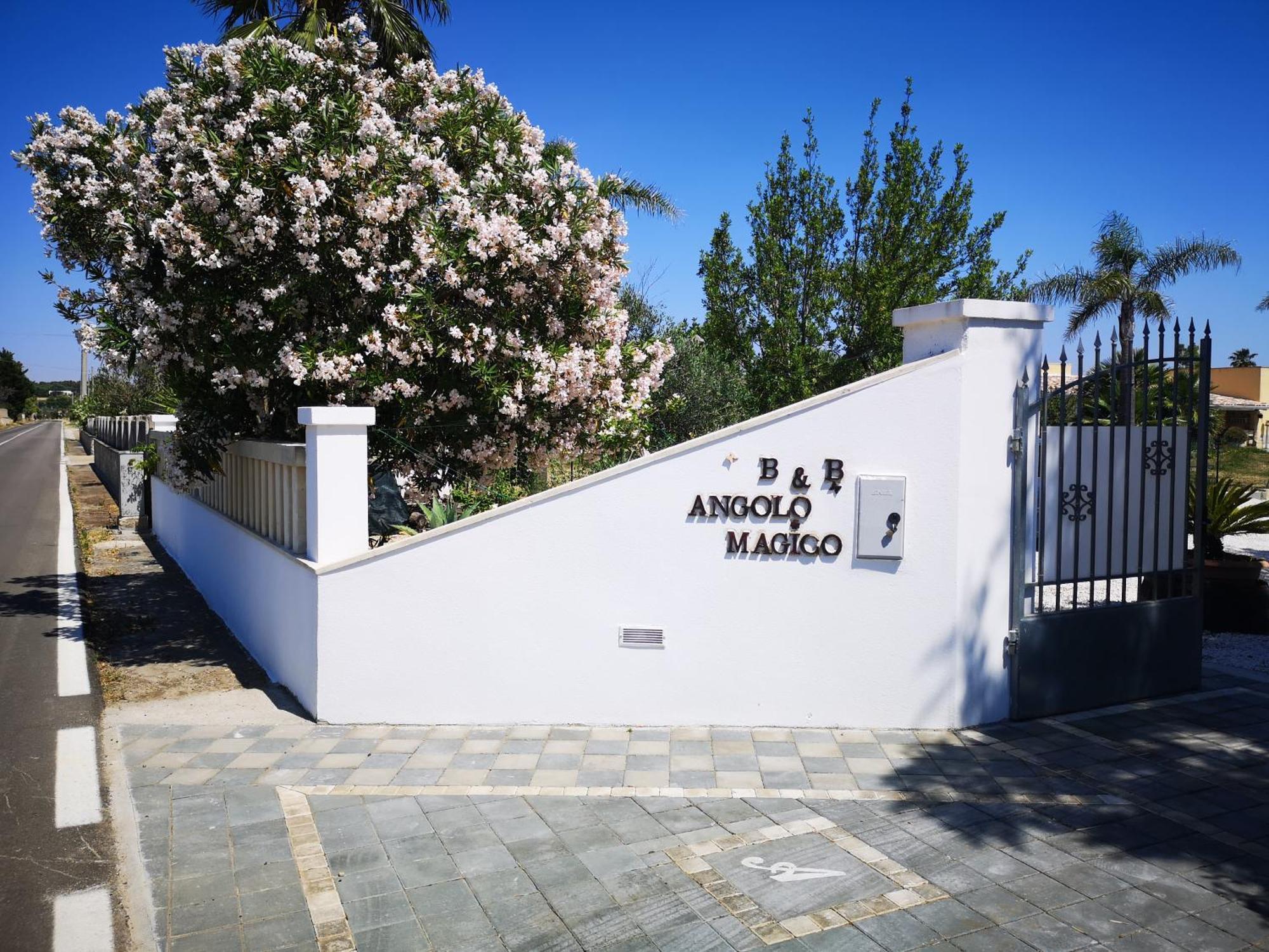 B&B Angolo Magico Parabita Ngoại thất bức ảnh